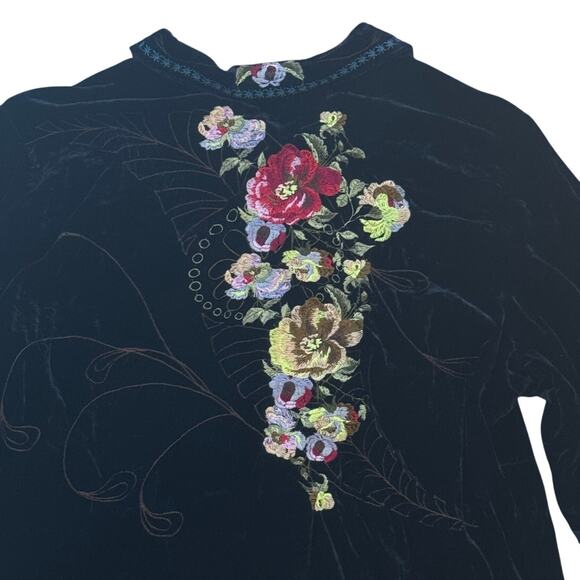 Johnny Was Black Crushed Velvet Embroidered Button Down Shirt XL - Picture 6 of 9